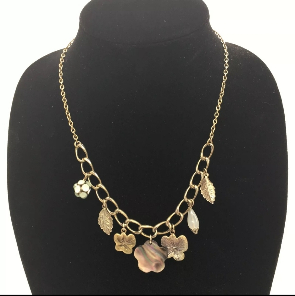 Cookie Lee Charm Necklace – Silver Tone with Leaf & Flower Charms EXC